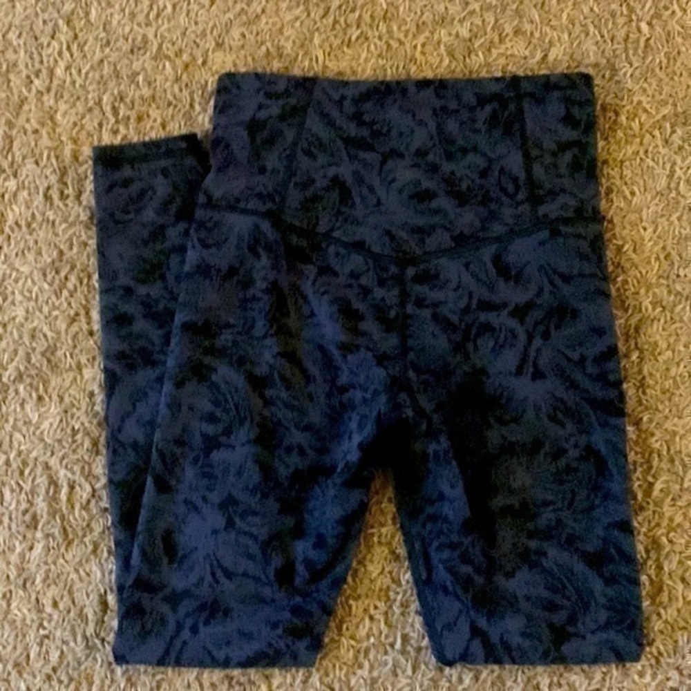 Athleta Elation textured tight - Picture 9 of 9